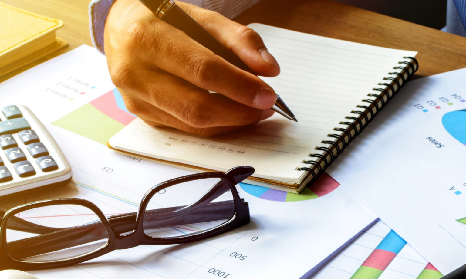 4 Practical Ways To Reduce Your Monthly Expenses